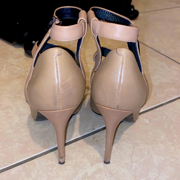 Kenneth Cole New York Women's Beige Willie Heel Size 7.5 - Picture 4 of 6